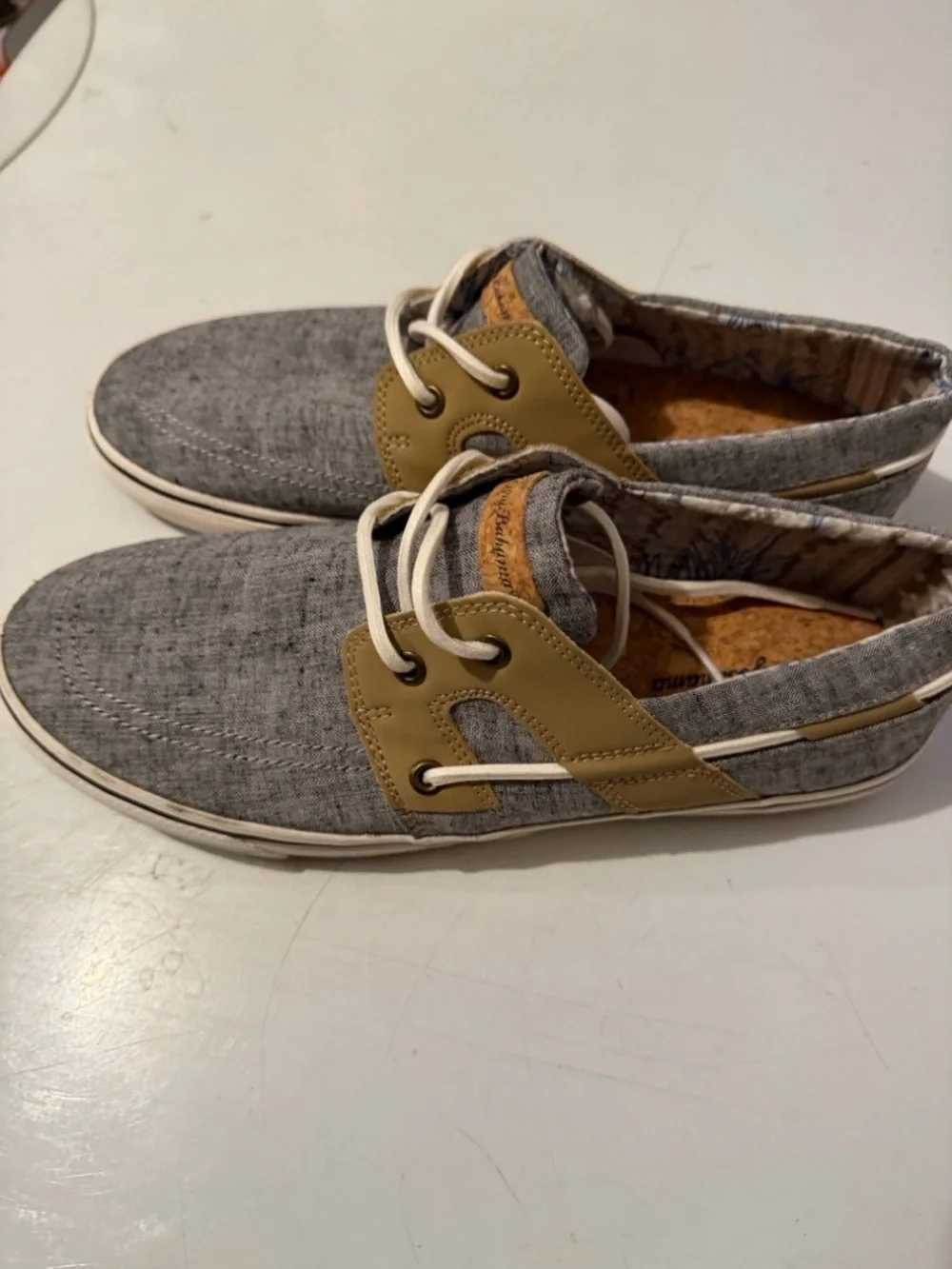 Men’s Size 10D Tommy Bahama Gray Canvas Lace-Up Shoes with Tan Accents NWOT - Picture 2 of 4